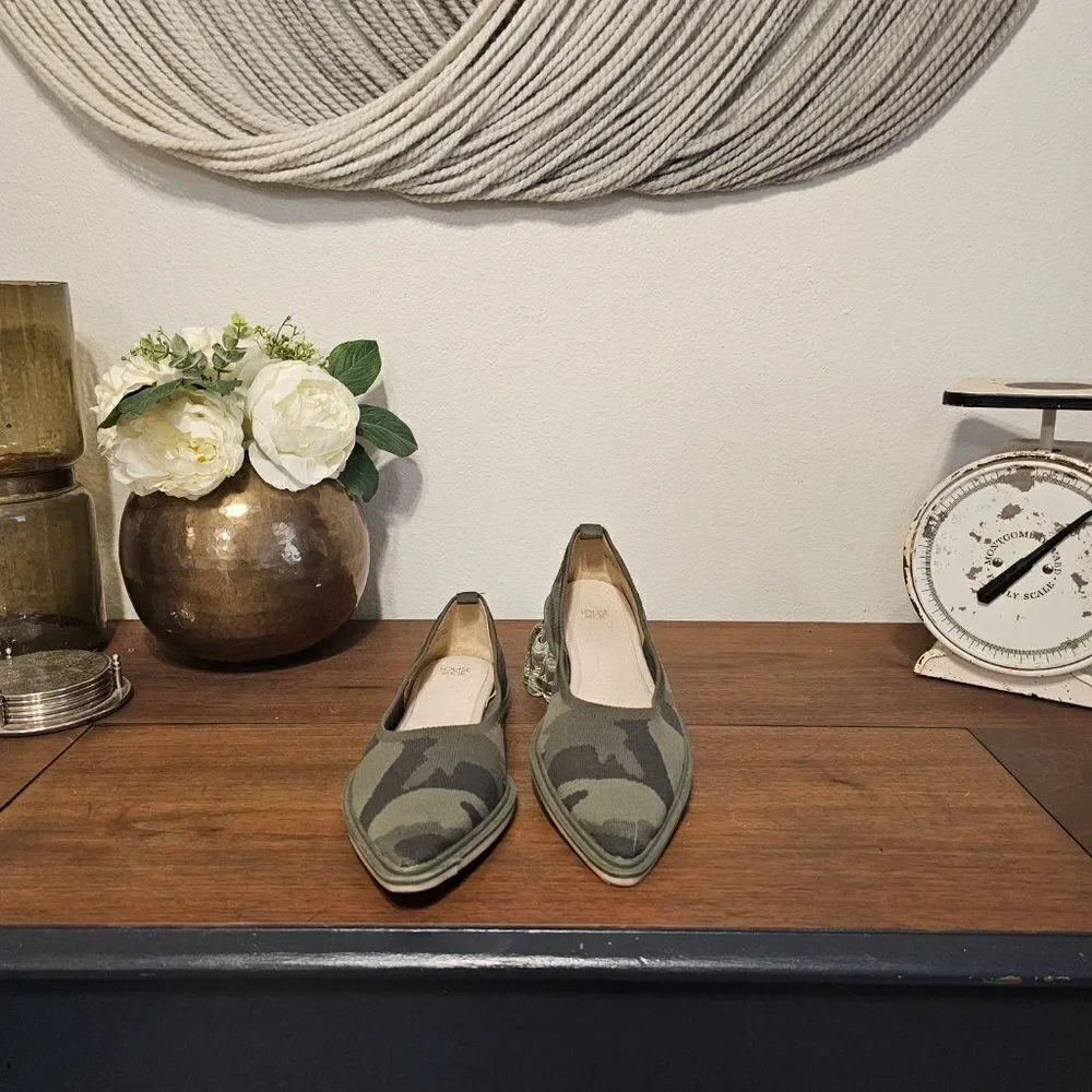 Louise Et Cie Celete Washable Pointed Toe Flat Sz 9